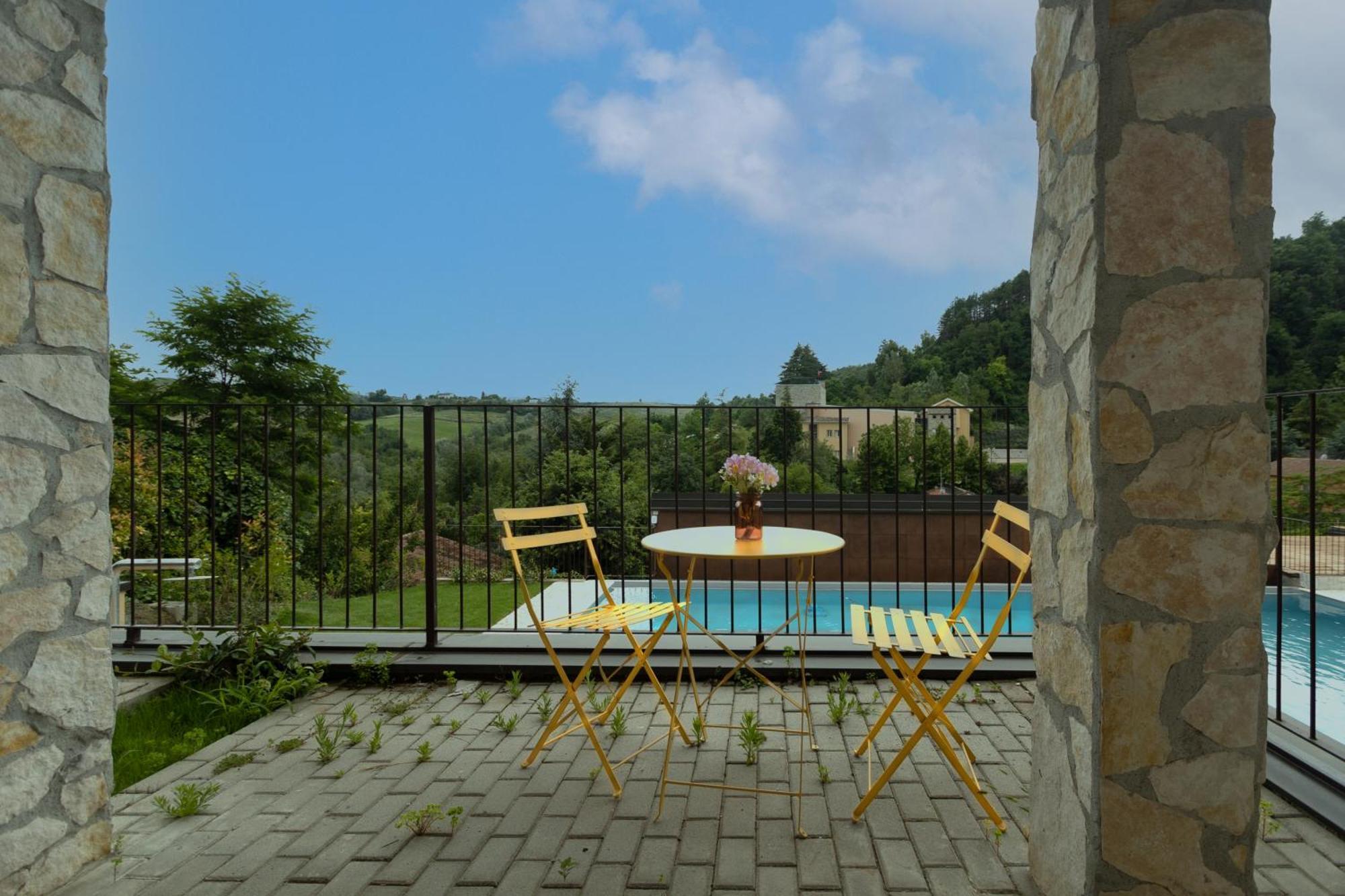 Luce Boutique Hotel Fortunago Luaran gambar