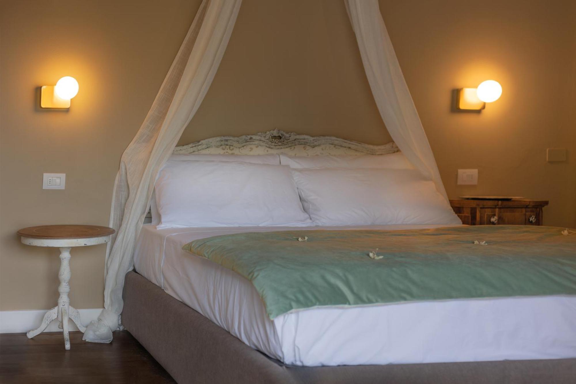 Luce Boutique Hotel Fortunago Luaran gambar
