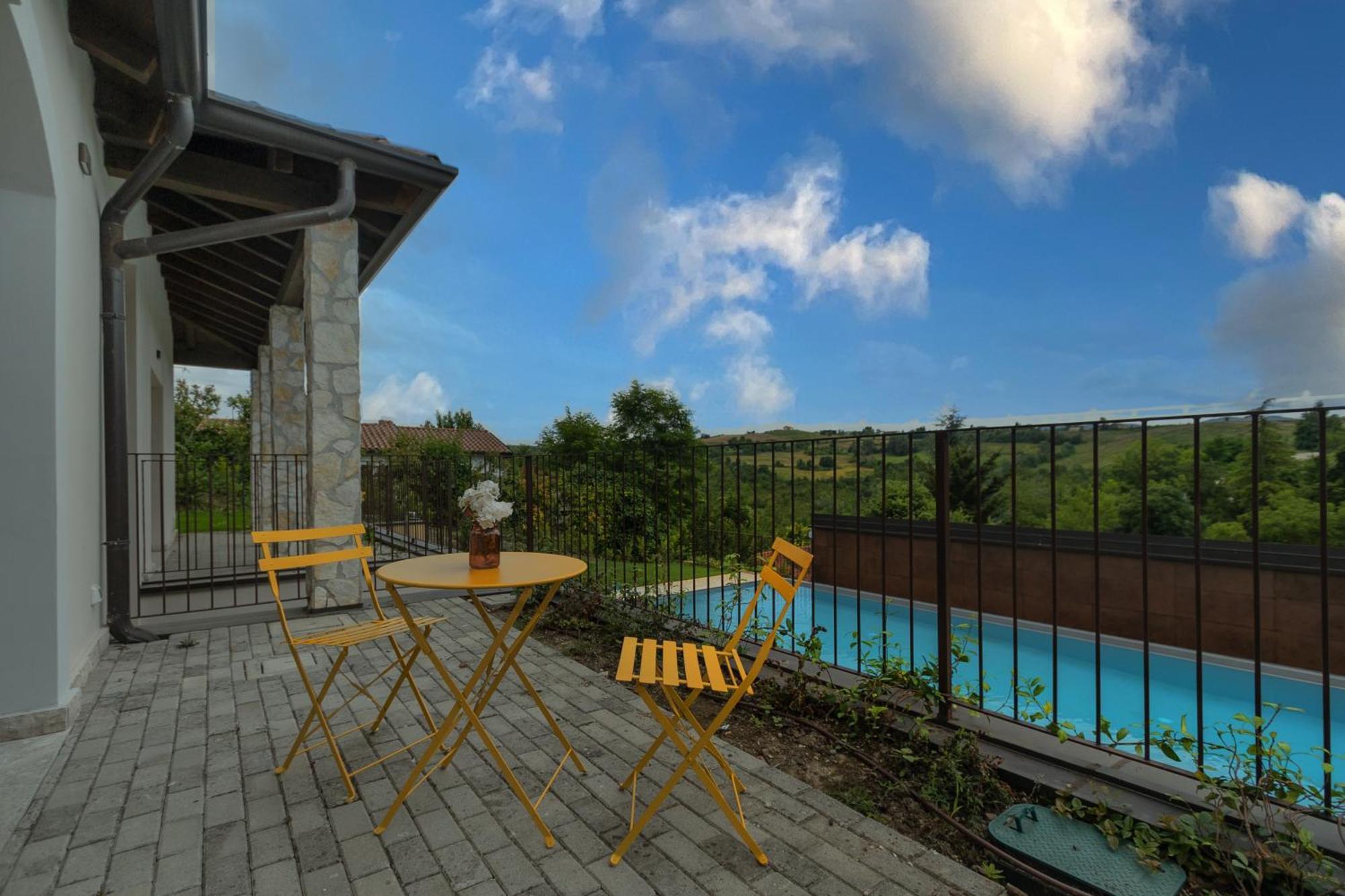 Luce Boutique Hotel Fortunago Luaran gambar