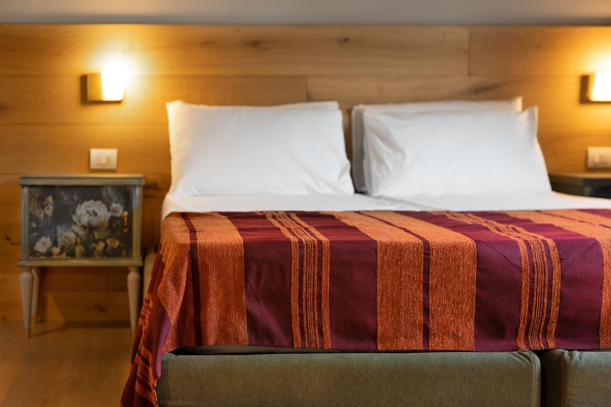 Luce Boutique Hotel Fortunago Luaran gambar